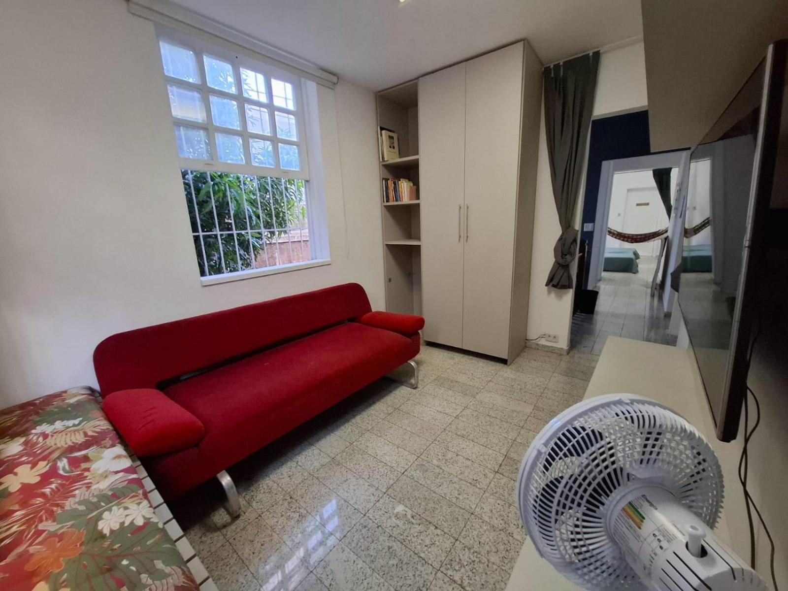 Linda Casa, Super Espacosa E Charmosa No Coracao De Botafogo